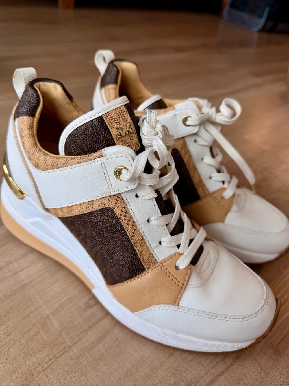 Michael Kors White, Tan & Brown Logo Women's Sneakers size 7